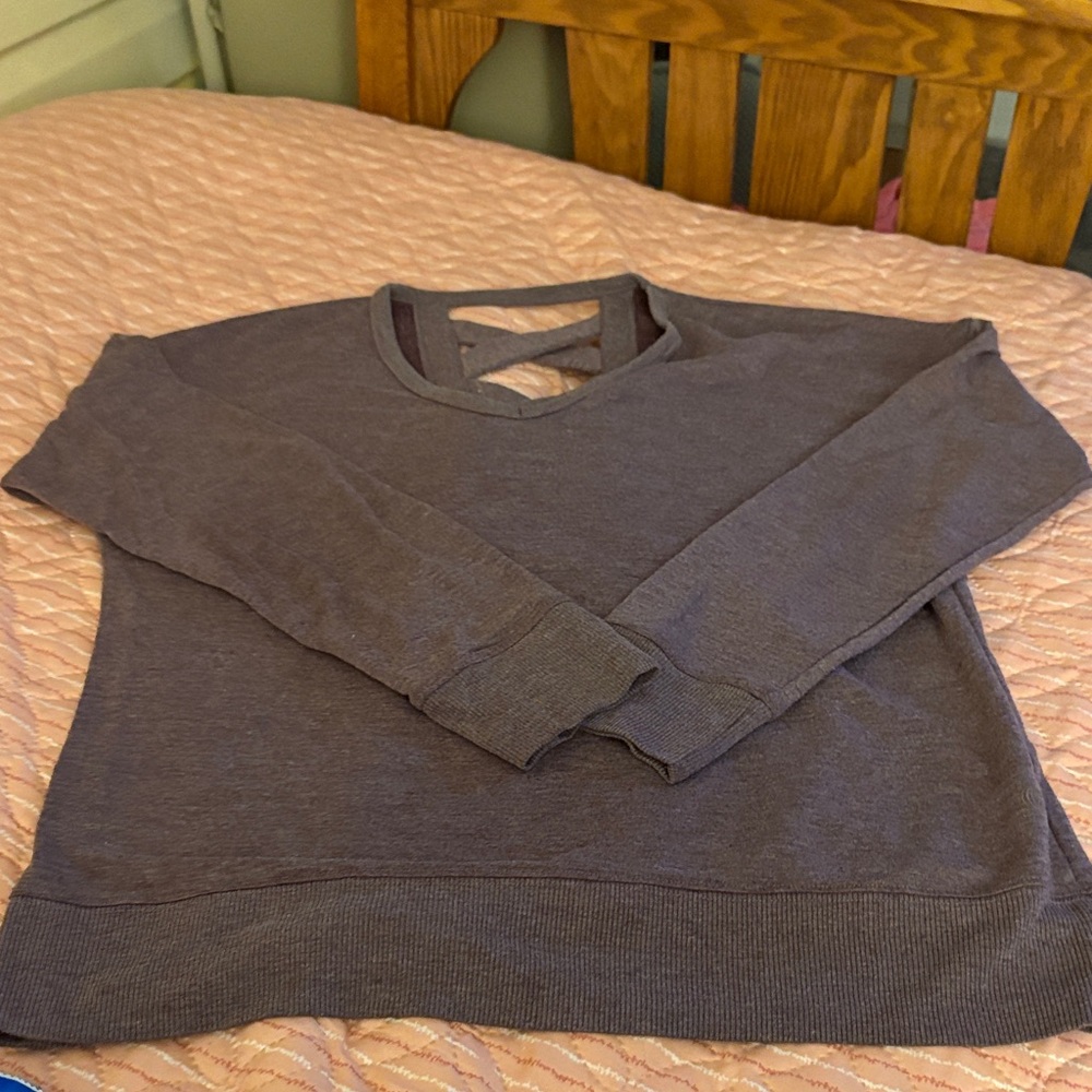 3/$25 🦀Purple Long Sleeve Thin Sweatshirt with Crisscross Back Detail Sz Med